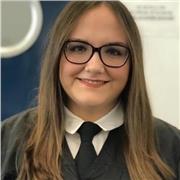 Estudiante de química imparte clases a niños de la ESO y Bachillerato con posibilidad de dar otras asignaturas